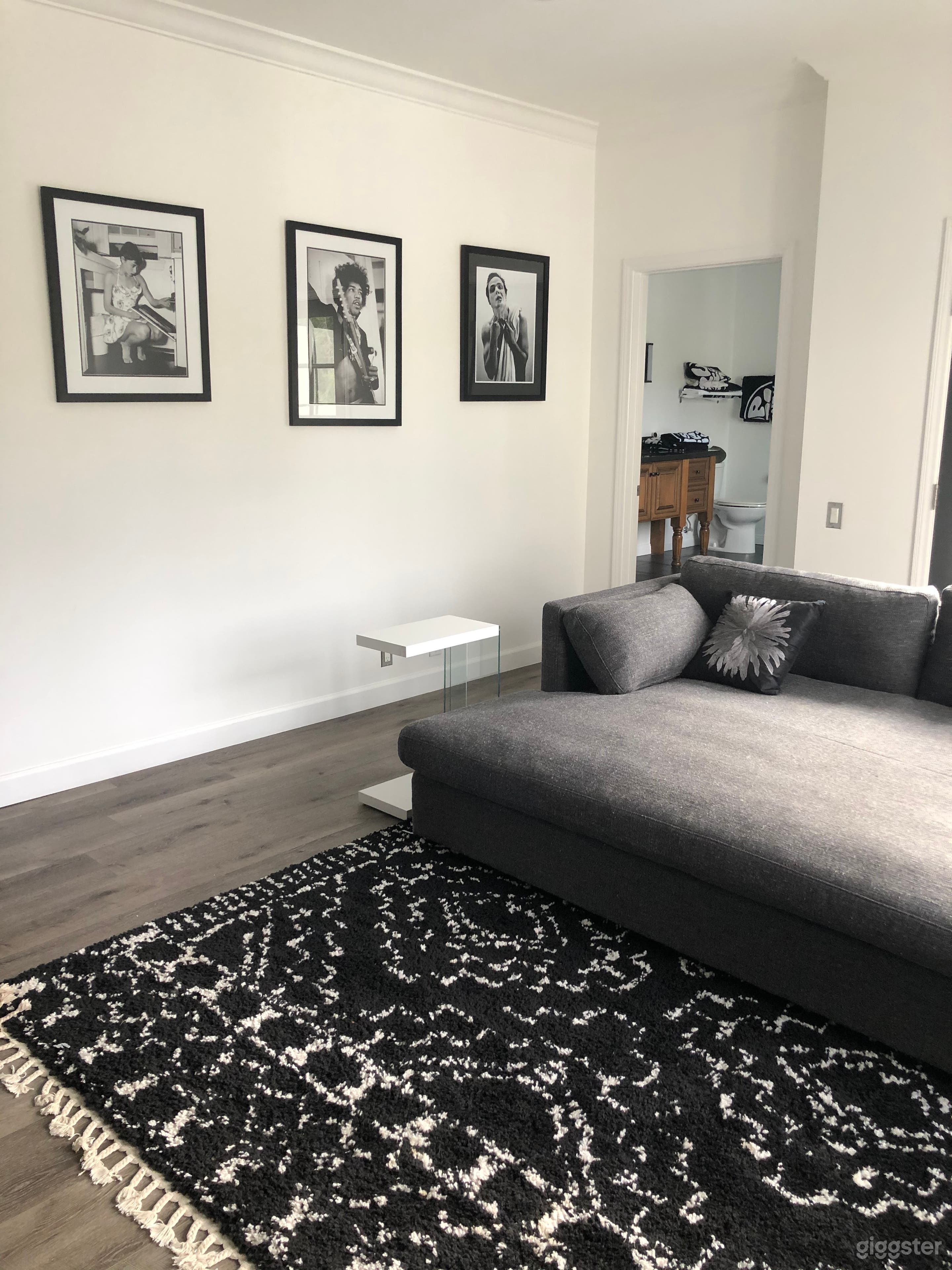 Large house off Beverly Glen in Little Holmby LA Photo 3