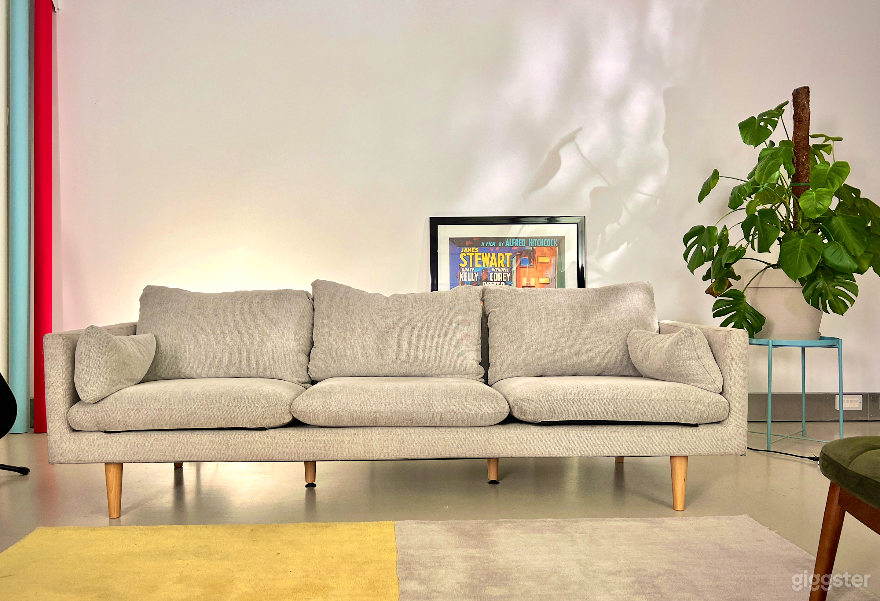 Bright and comfortable photo studio in Wandsworth Photo 2