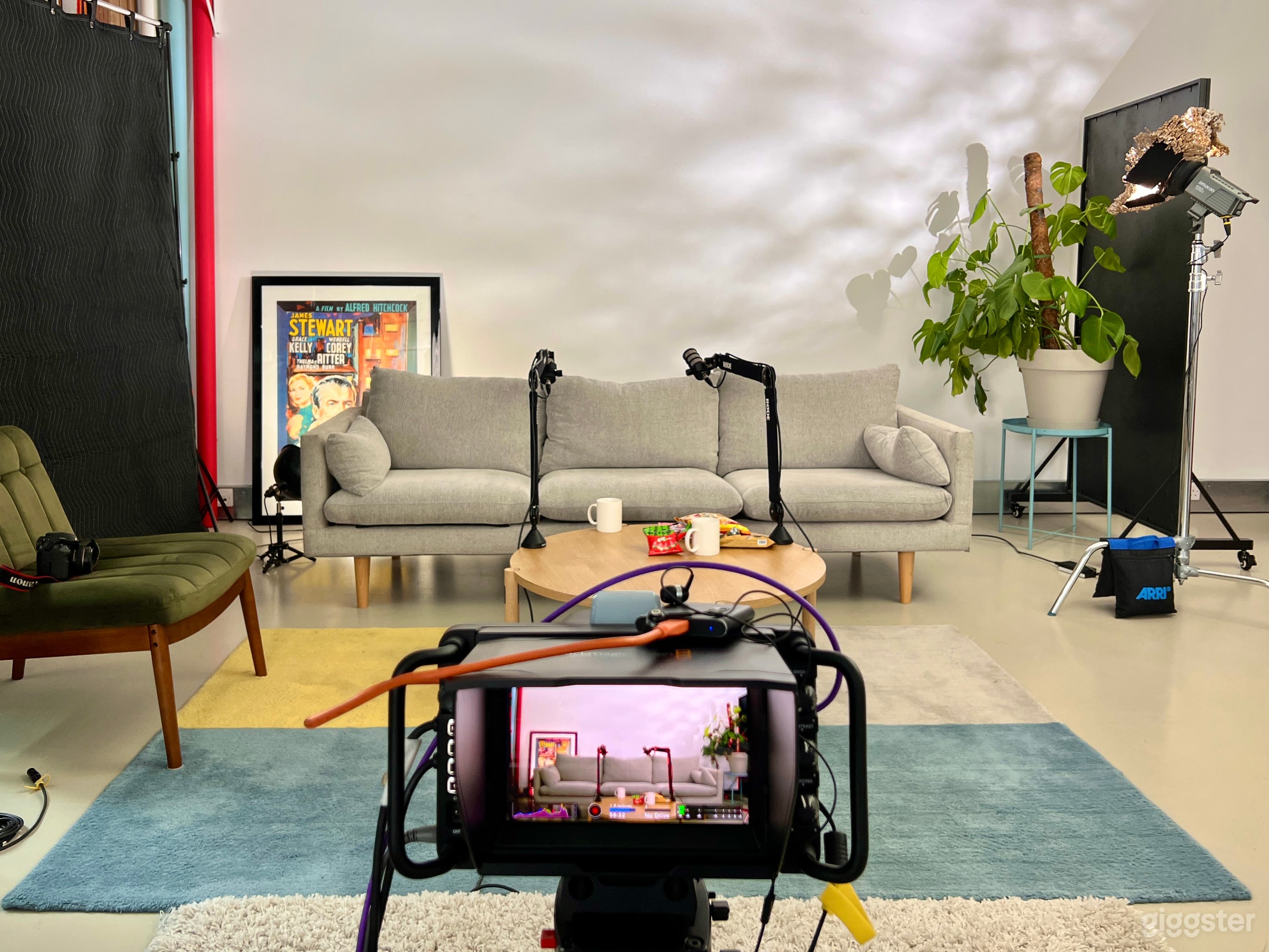 Bright and comfortable photo studio in Wandsworth Photo 1