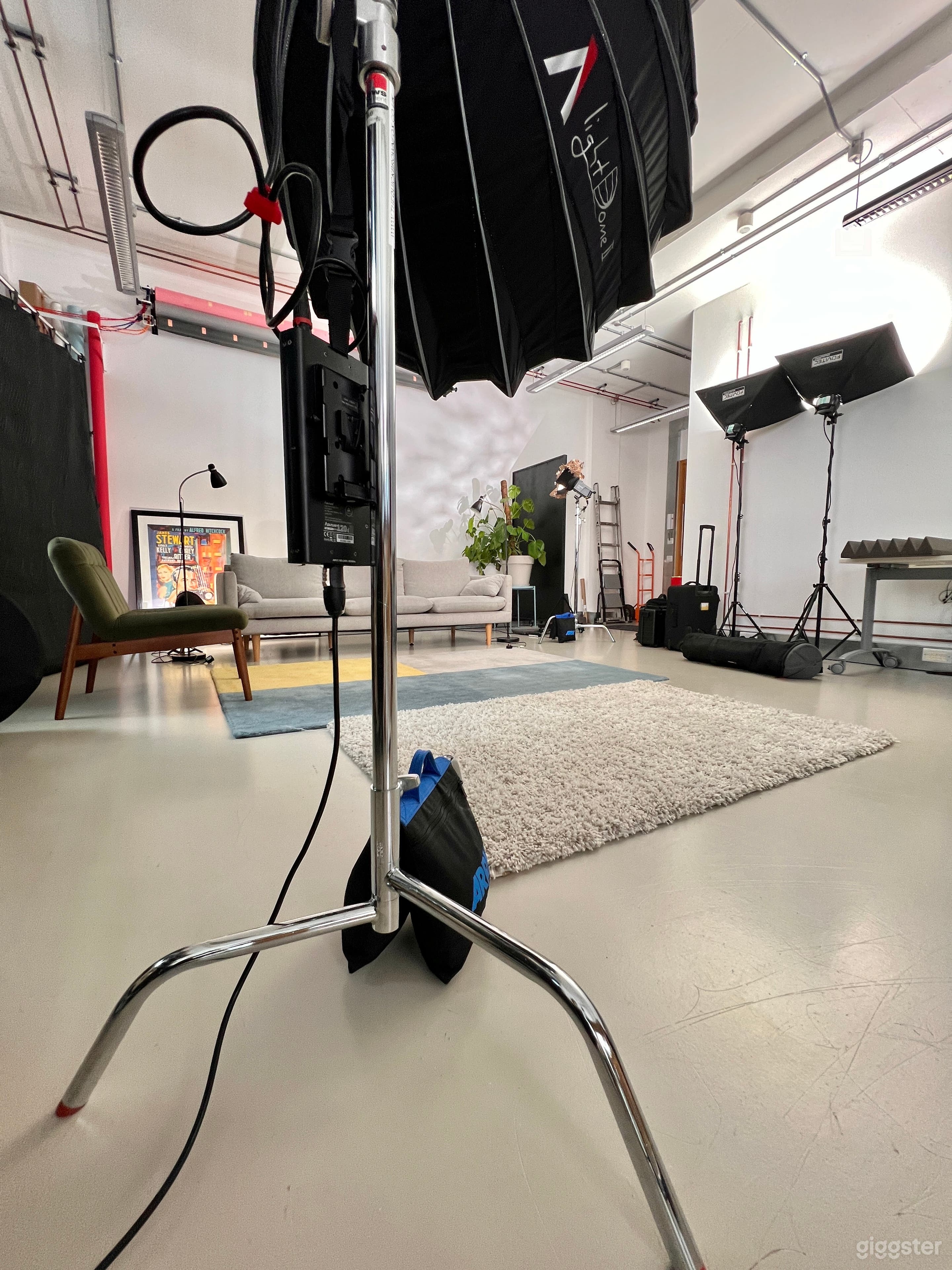 Bright and comfortable photo studio in Wandsworth Photo 4