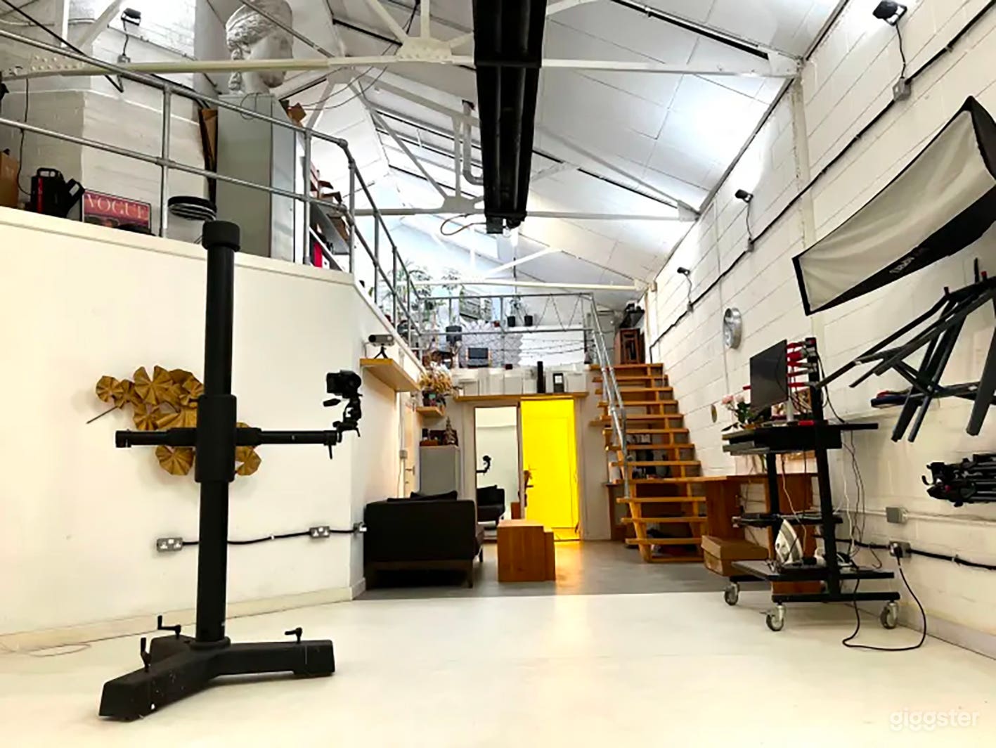 Warehouse Style Studio Photo 3