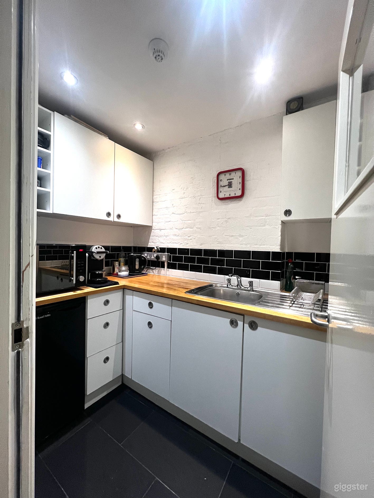 Warehouse Style Studio Photo 2