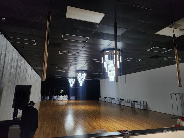  Back left view from the food serving area. 