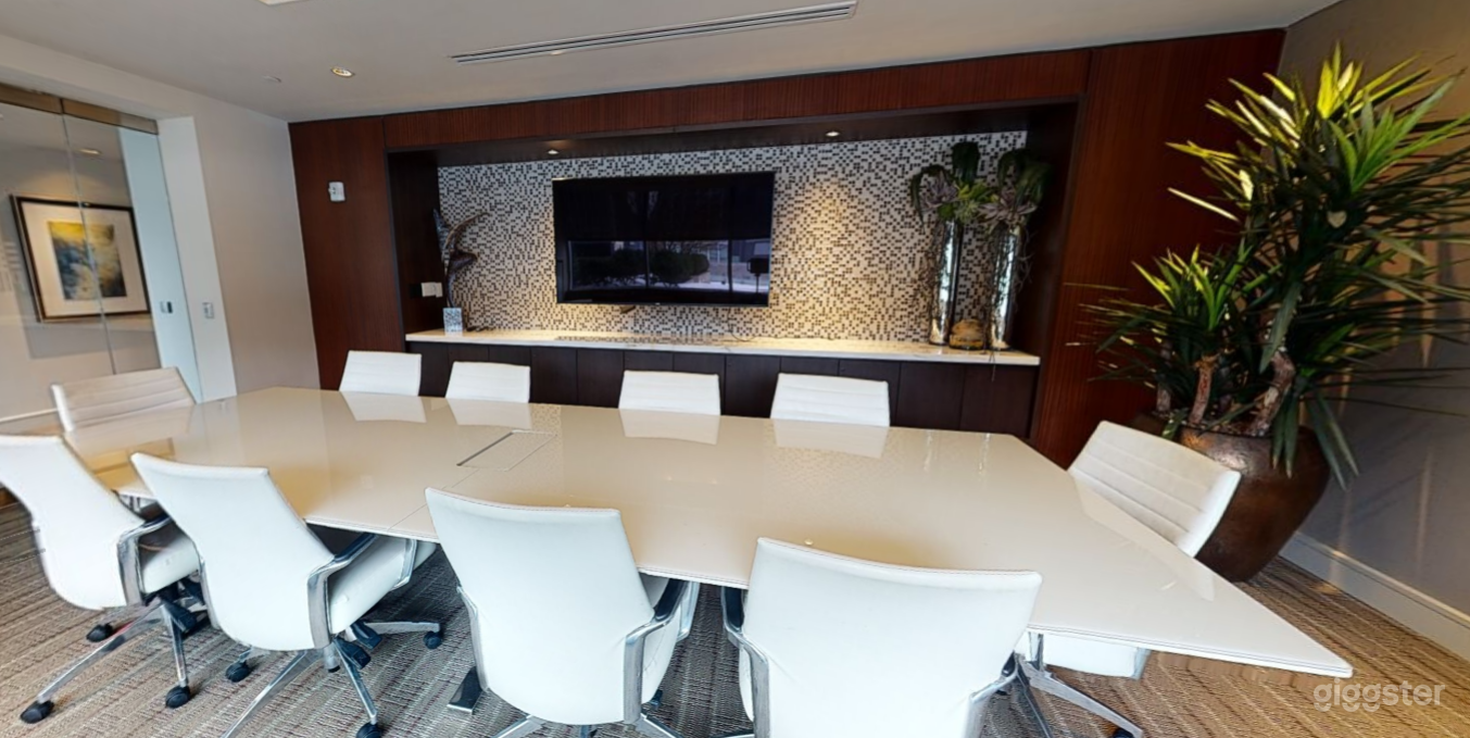Spacious Executive Conference Room in Boston Photo 3