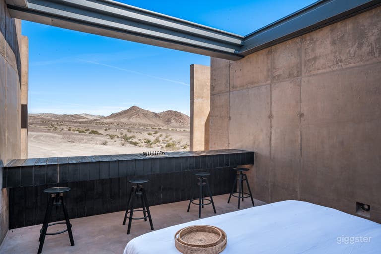  Unique Architecture in Mojave Desert 