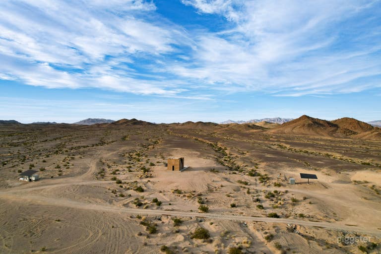  Unique Architecture in Mojave Desert 