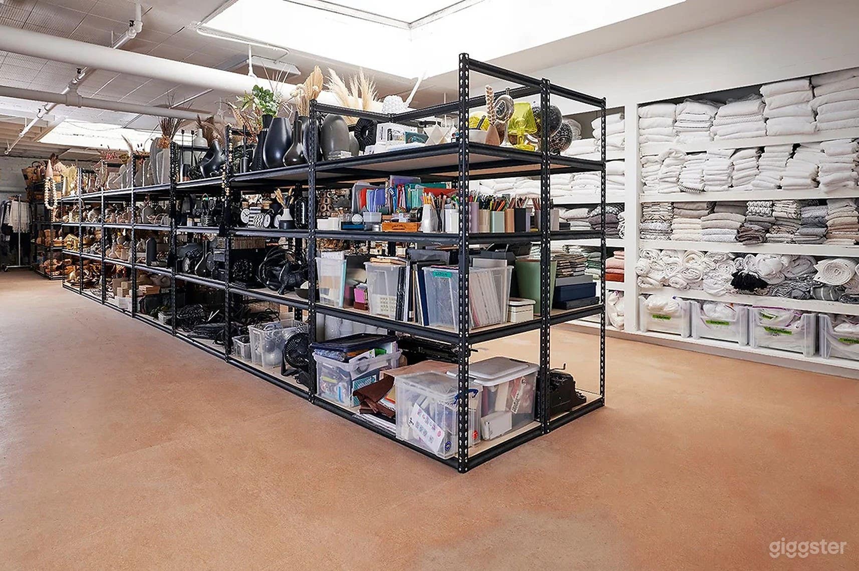 900 Sq Ft Ground Level Photo Studio Photo 3