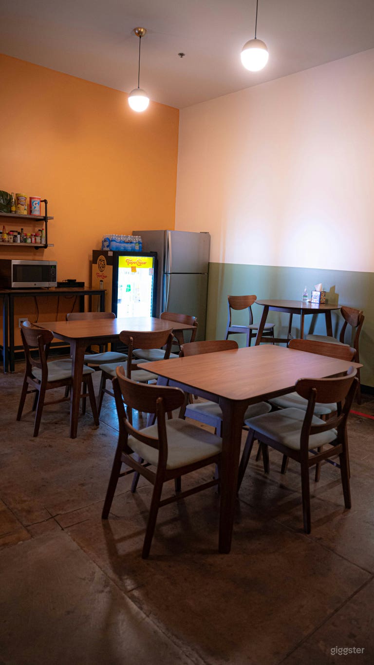  Historic warehouse - Conference & Podcast Space 