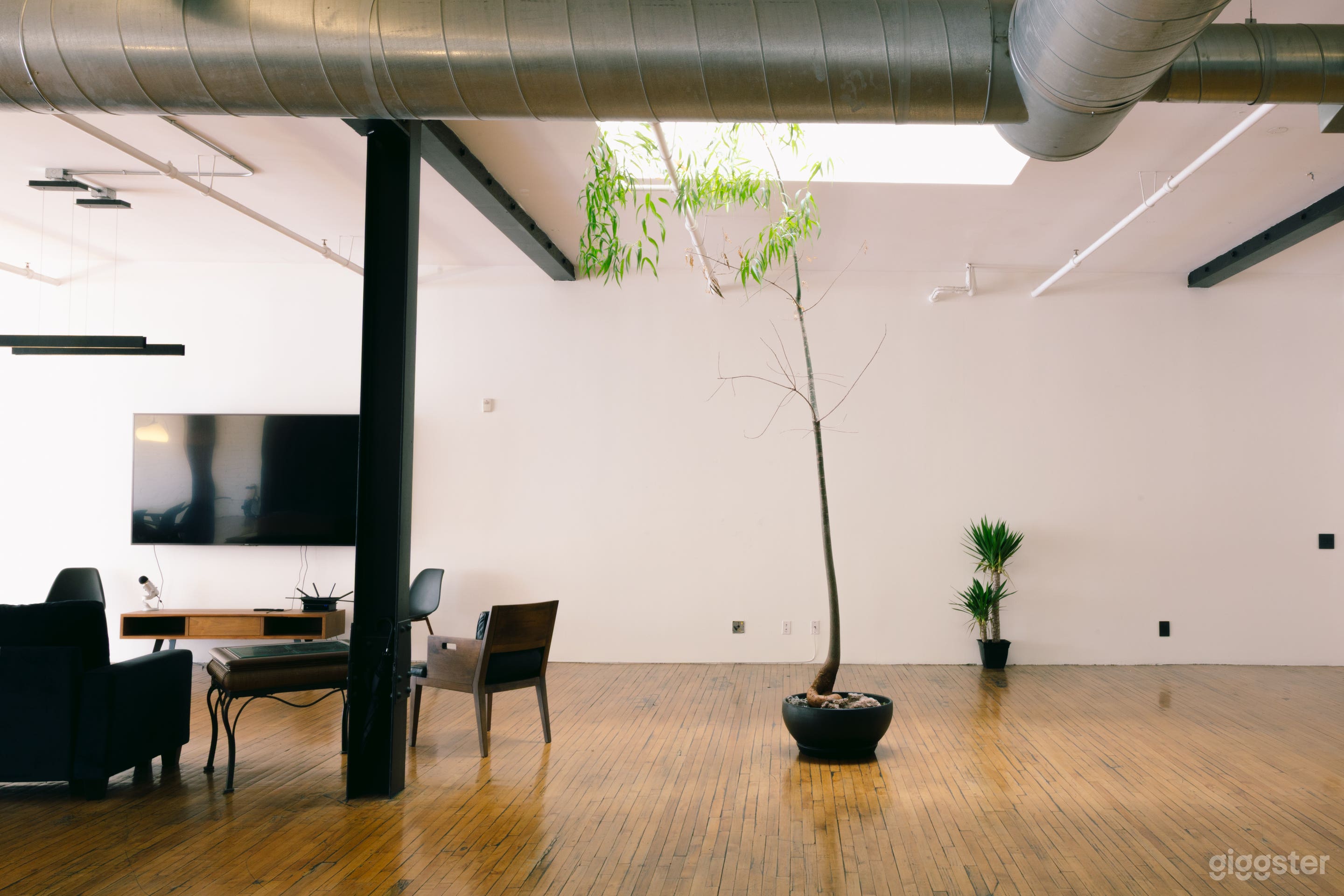 Clean &amp; Spacious Arts District Loft Photo 3