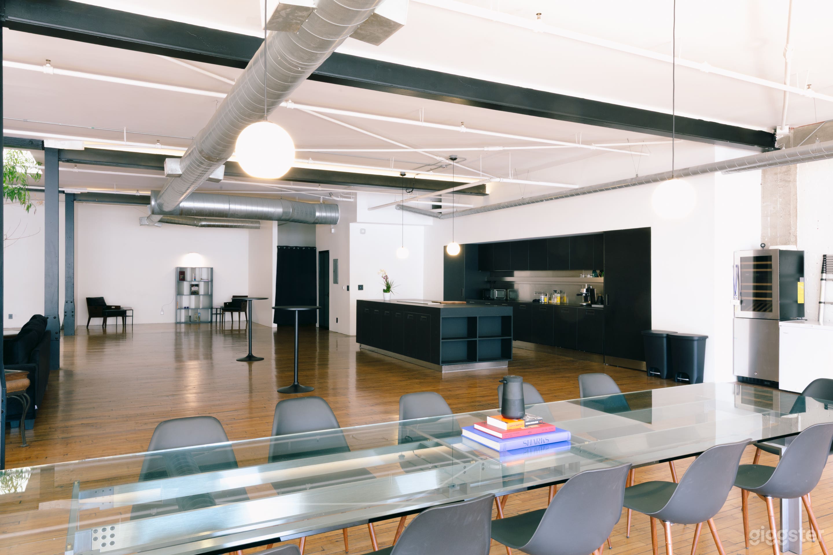 Clean &amp; Spacious Arts District Loft Photo 2