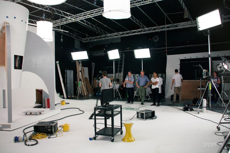  Premium 3,500 Sq Ft Studio in Central London – Id 