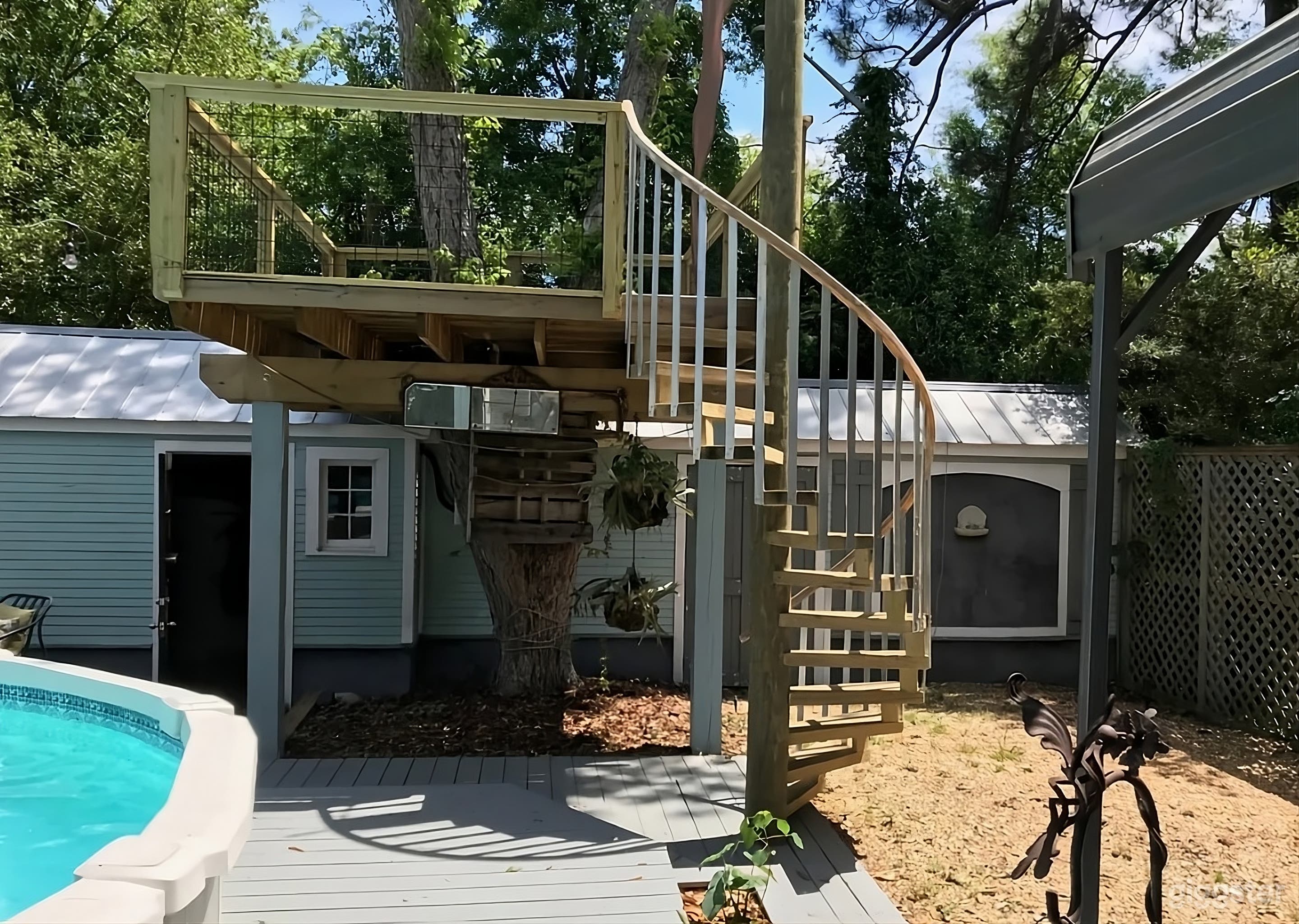 Treehouse Oasis Backyard Photo 1