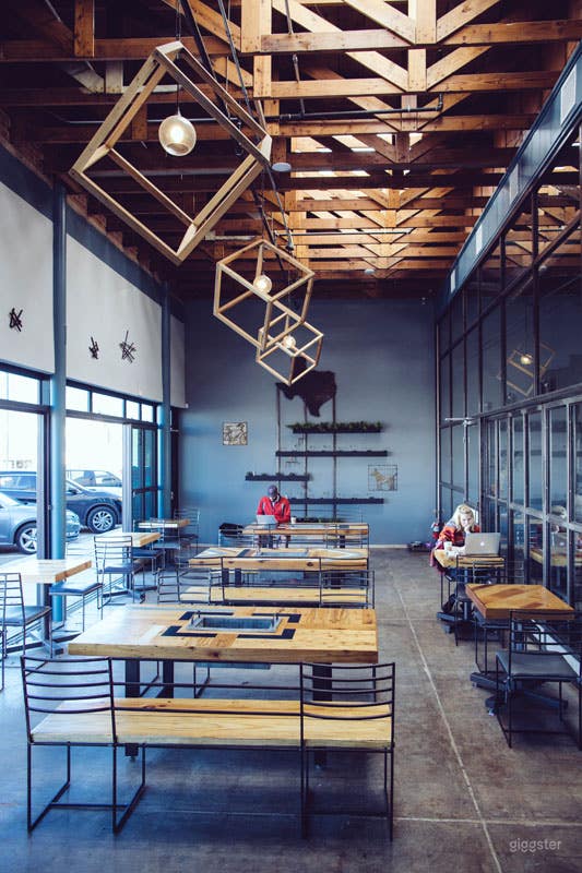 Pet-Friendly Indoor Patio in Dallas City Photo 1