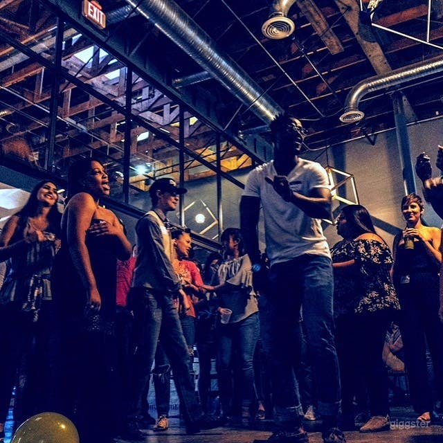  Pet-Friendly Indoor Patio in Dallas City 