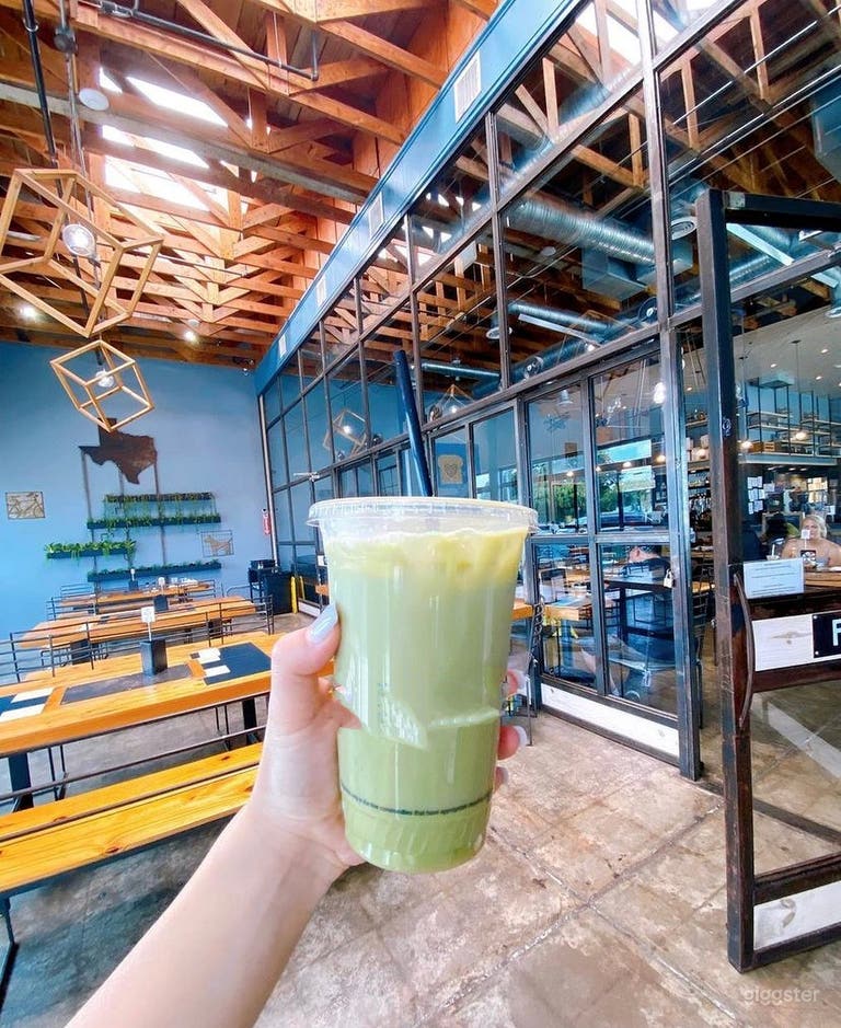  Pet-Friendly Indoor Patio in Dallas City 