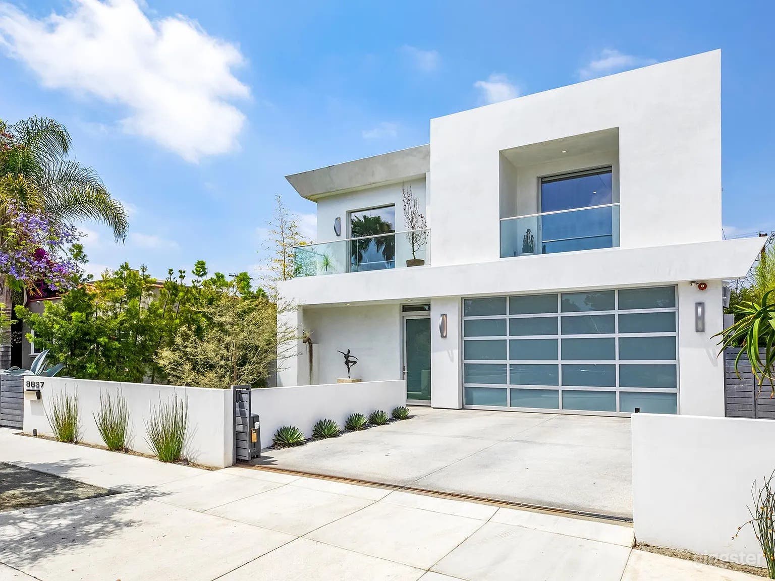 Modern House Location Los Angeles Photo 1