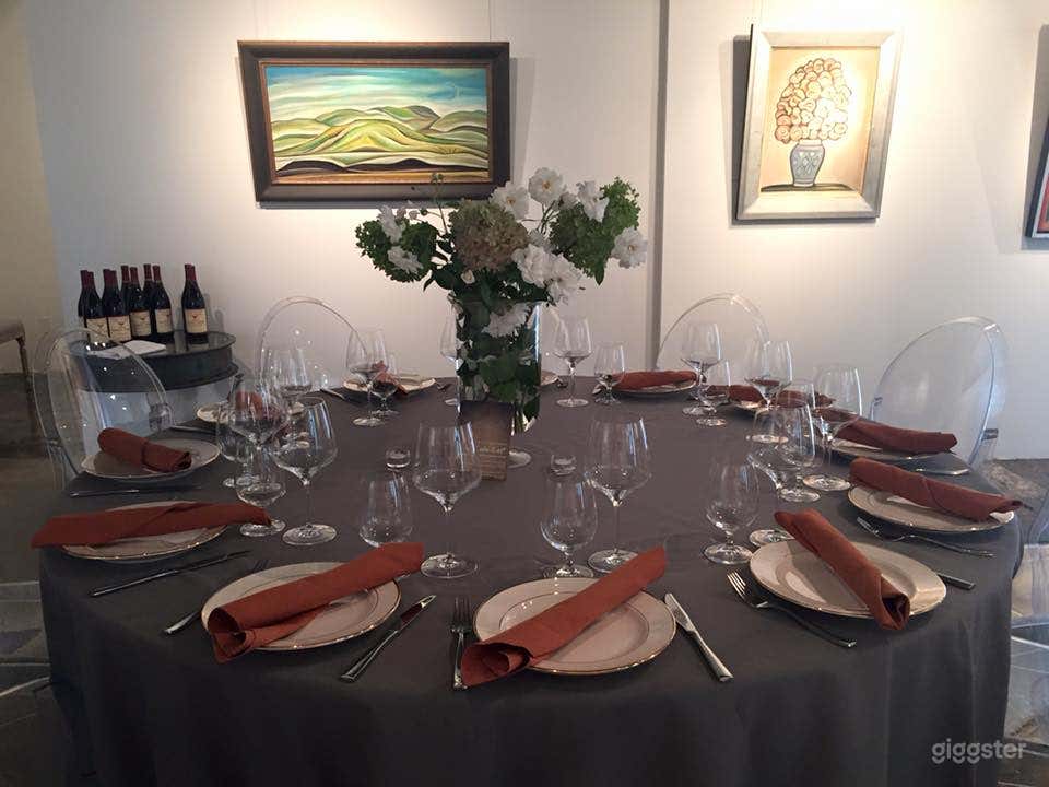 Contemporary Art and Wine Gallery Photo 3