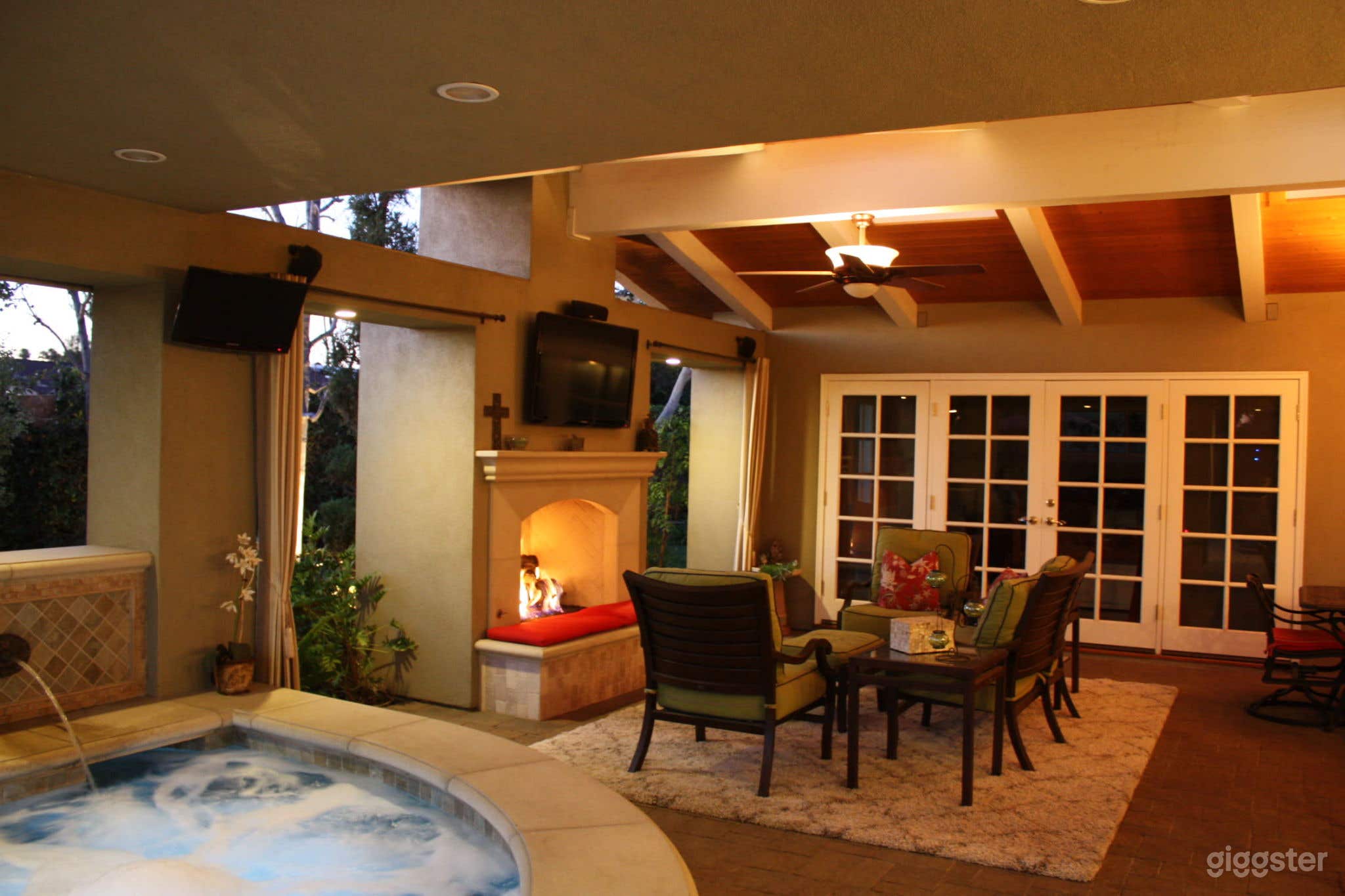 Ranch Style Home with Bohemian Vibe Photo 4