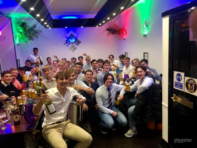  Kismot Indian & Bangladeshi Restaurant  