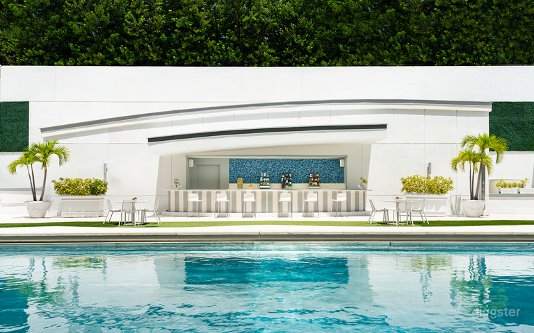  Elegant Hotel Poolside Event Space 