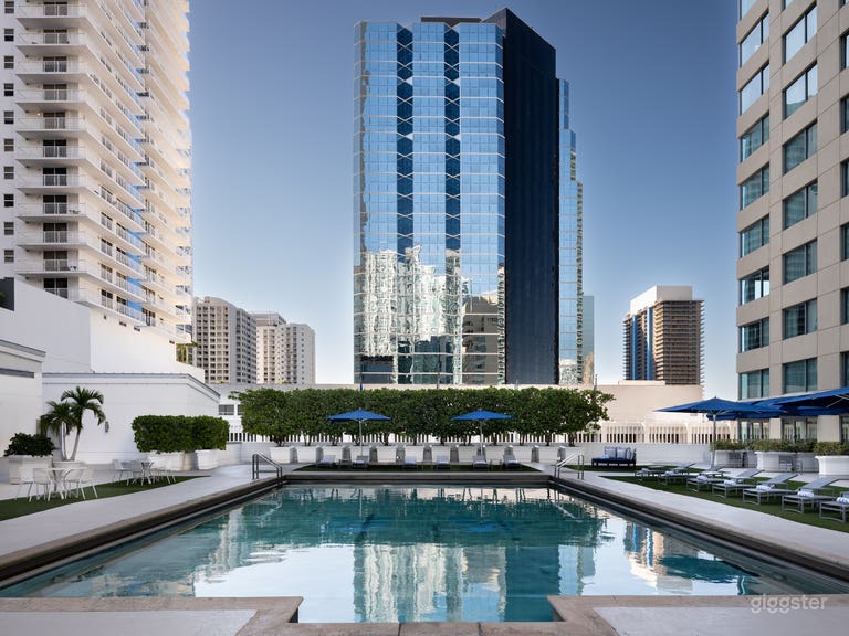  Elegant Hotel Poolside Event Space 