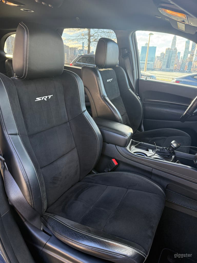  Dodge Durango SRT 392 – Aggressive Luxury SUV 