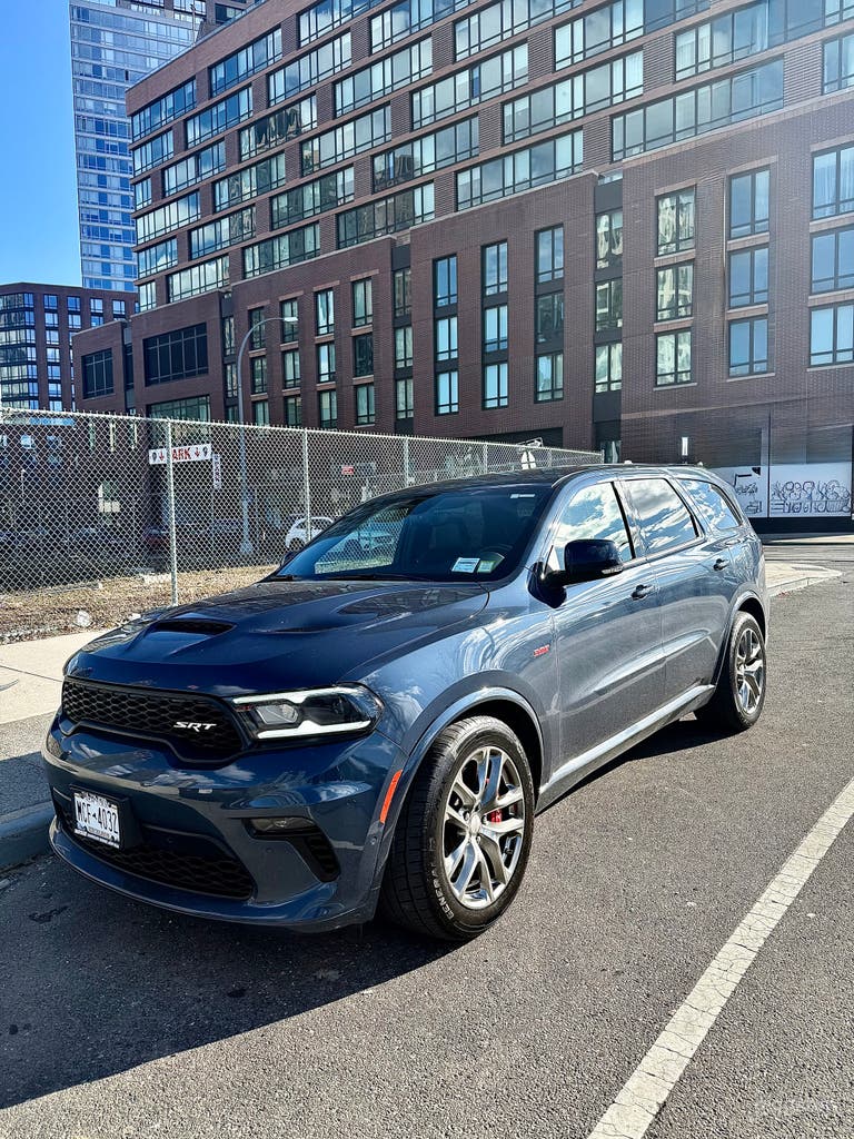  Dodge Durango SRT 392 – Aggressive Luxury SUV 