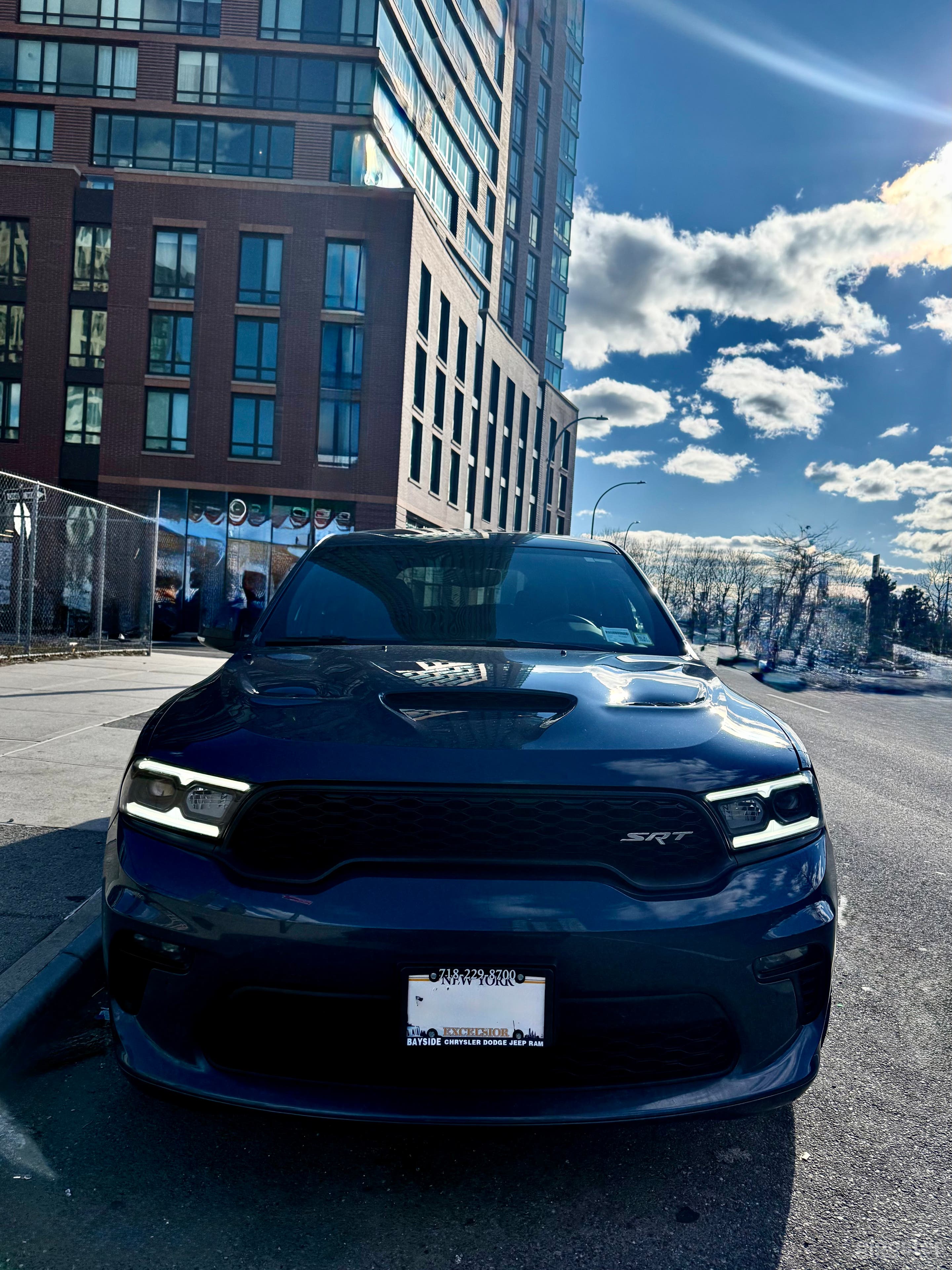 Dodge Durango SRT 392 – Aggressive Luxury SUV Photo 3