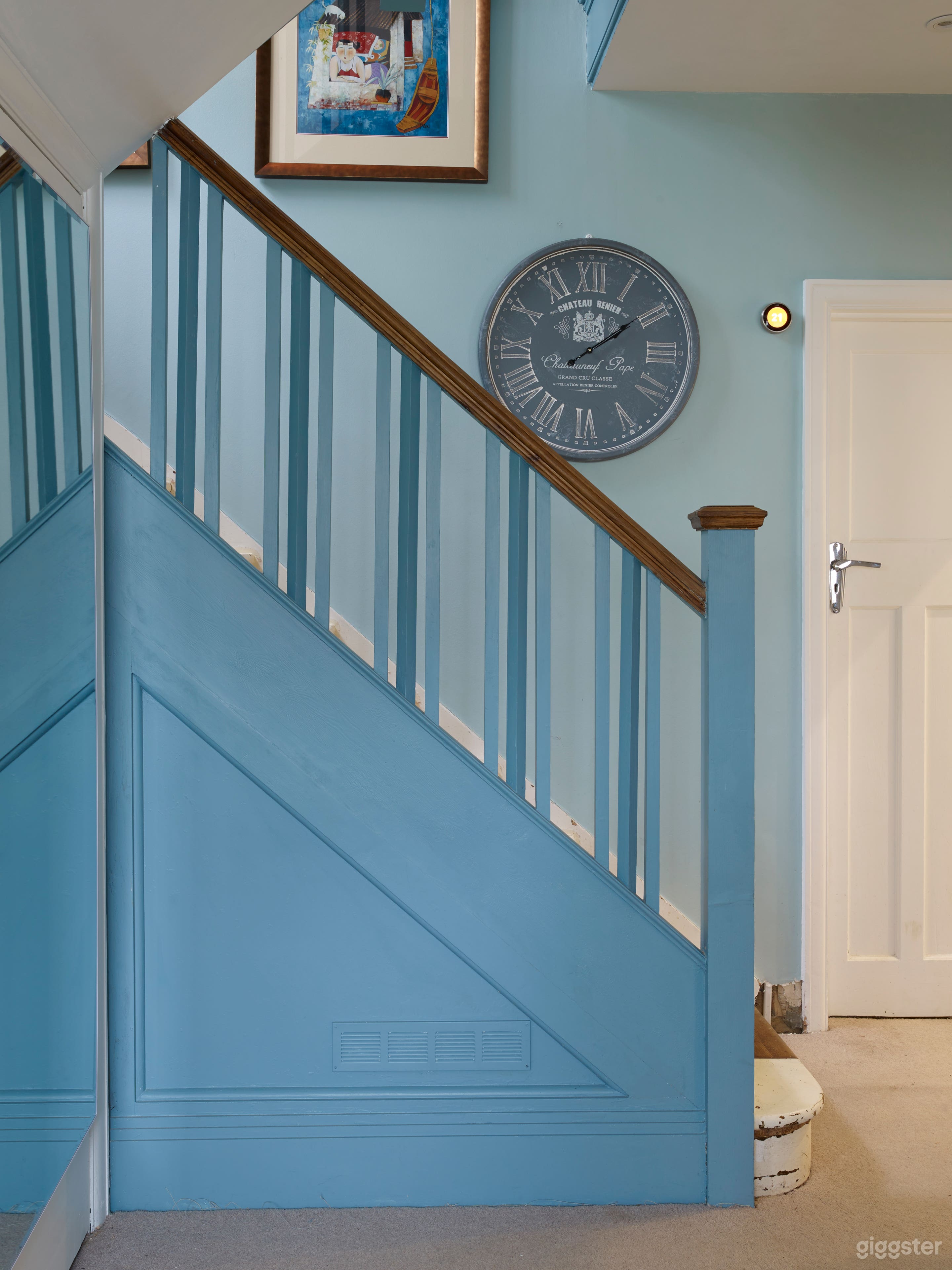 Colourful House with Dynamic Backyard Photo 3