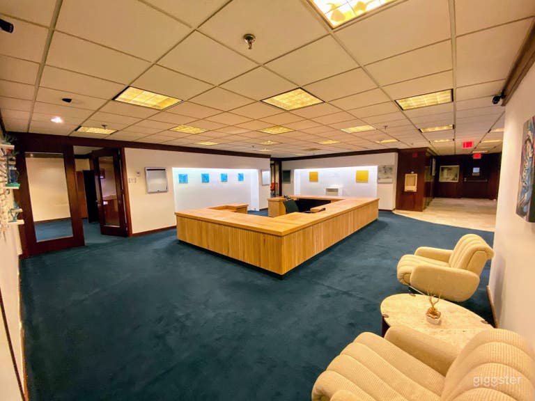  Downtown Miami Vintage Office - Classic Wing 