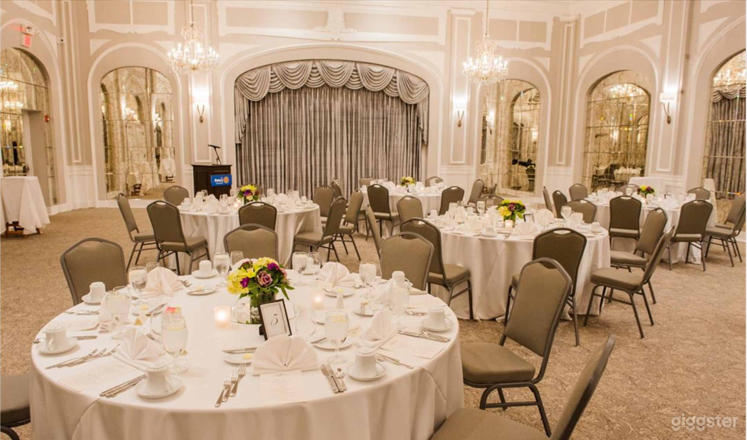 Enchanting Crystal Ballroom in Evanston  Photo 4
