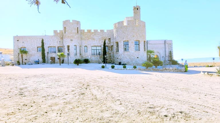  Décor de film historique du château NIA 