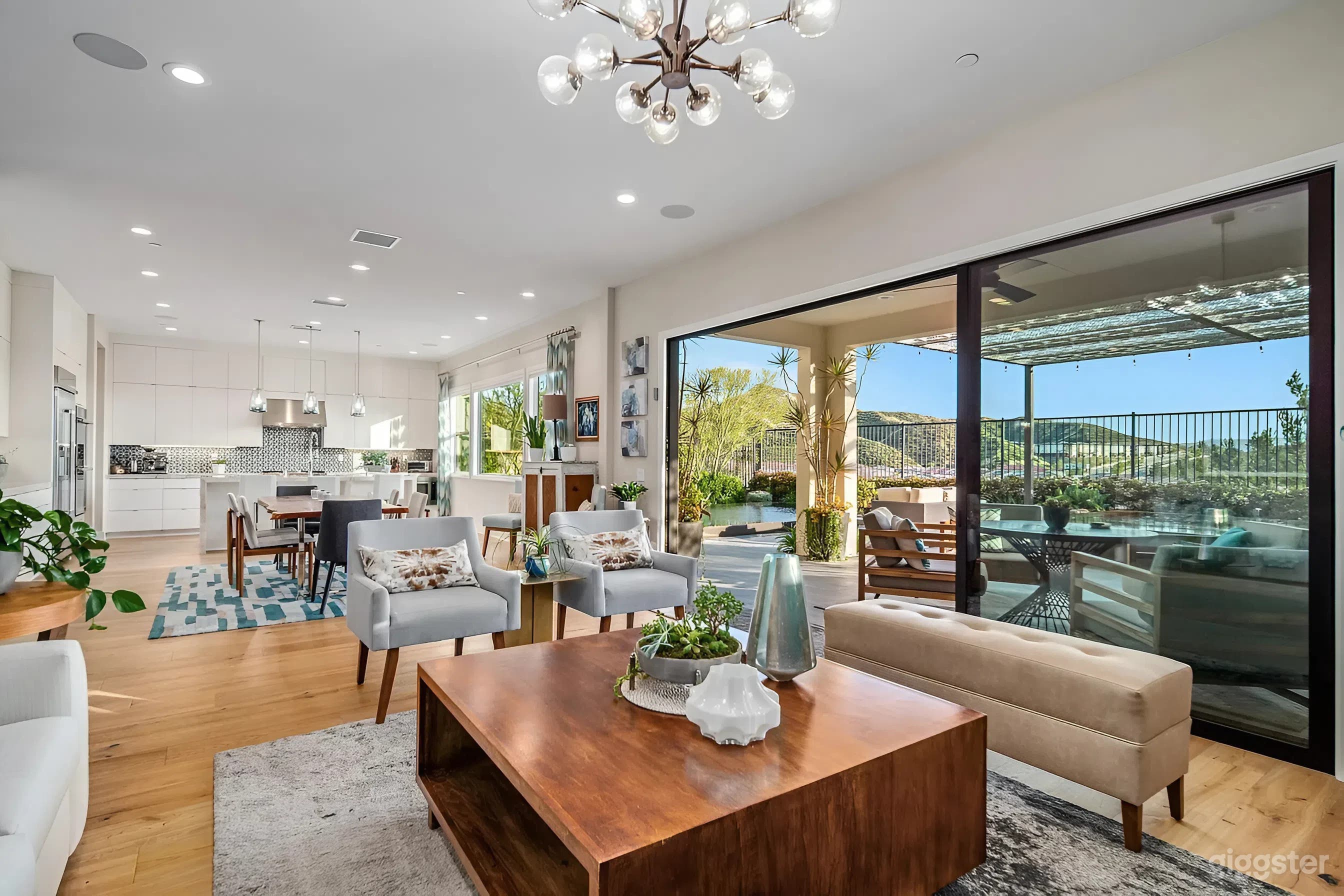 Film-Ready Santa Clarita Home with Spacious Interiors Photo 3