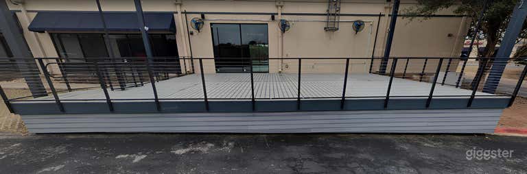  Covered Outdoor Deck - Dance Studio- Greenbelt views 