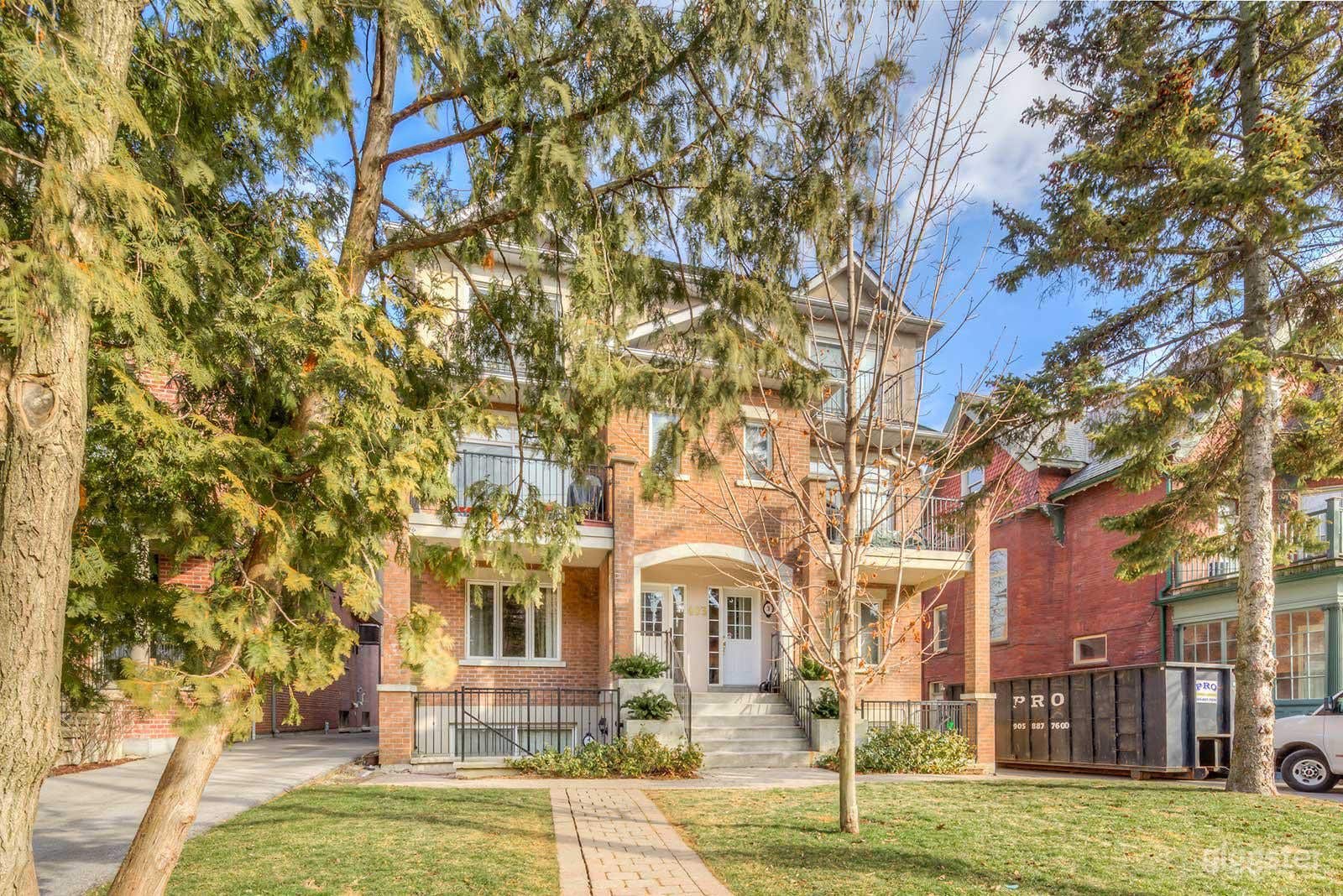 Modern Two-Bedroom Apartment for Film & Photo Photo 2