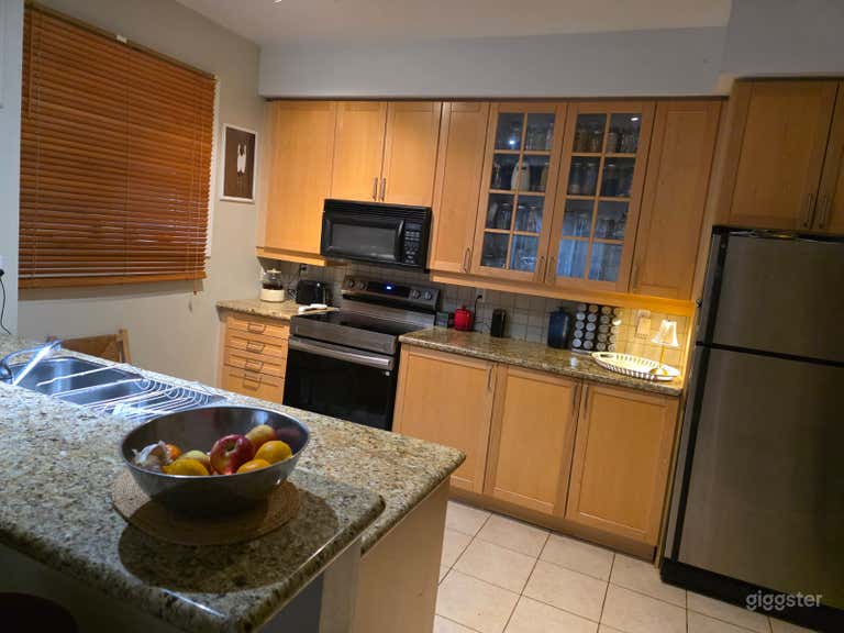  Modern Two-Bedroom Apartment for Film & Photo 