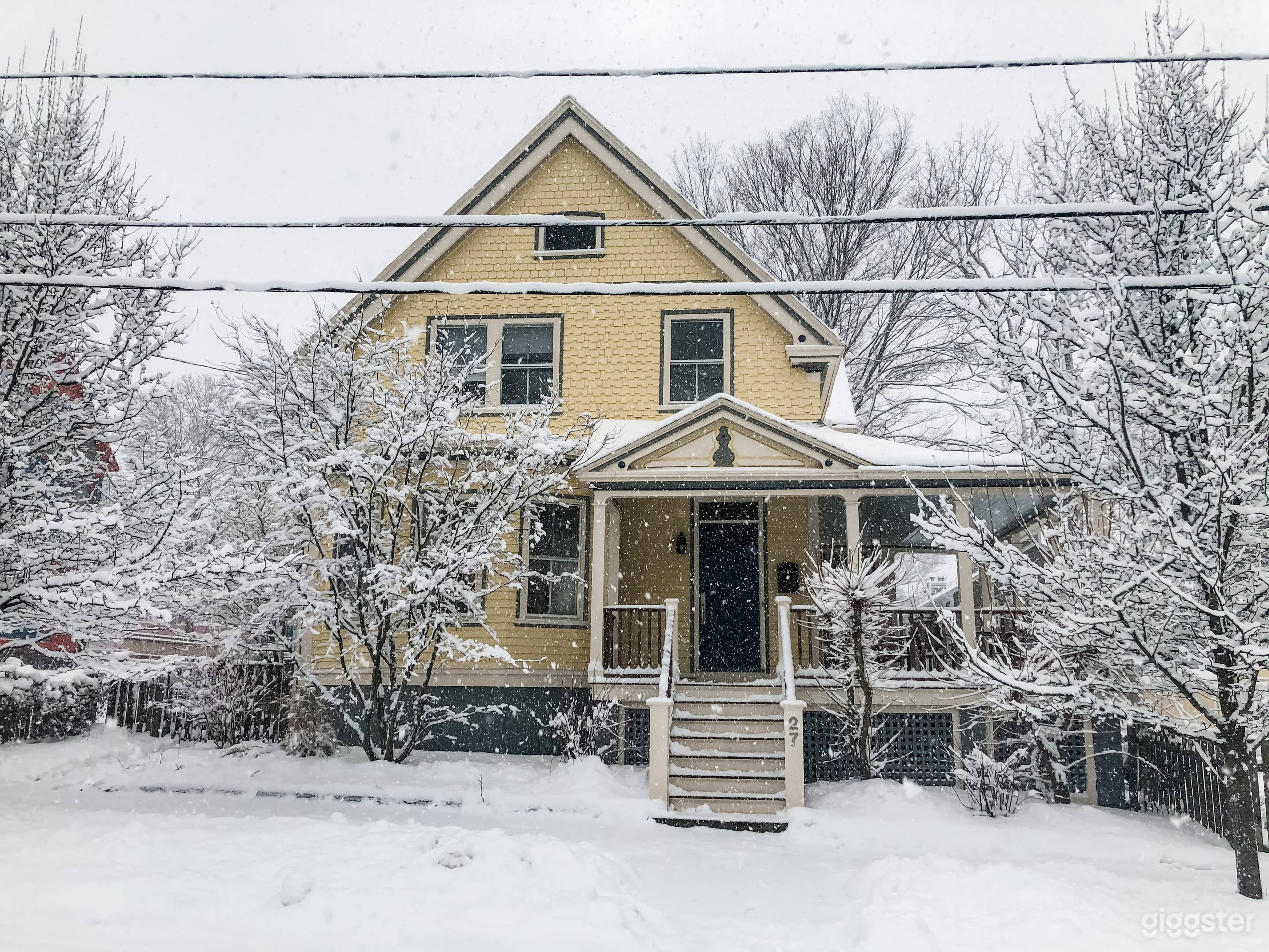 Charming Queen Ann Farmhouse Photo 2