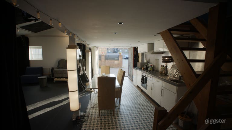  The Little Triangle Studio - Film and Photography  