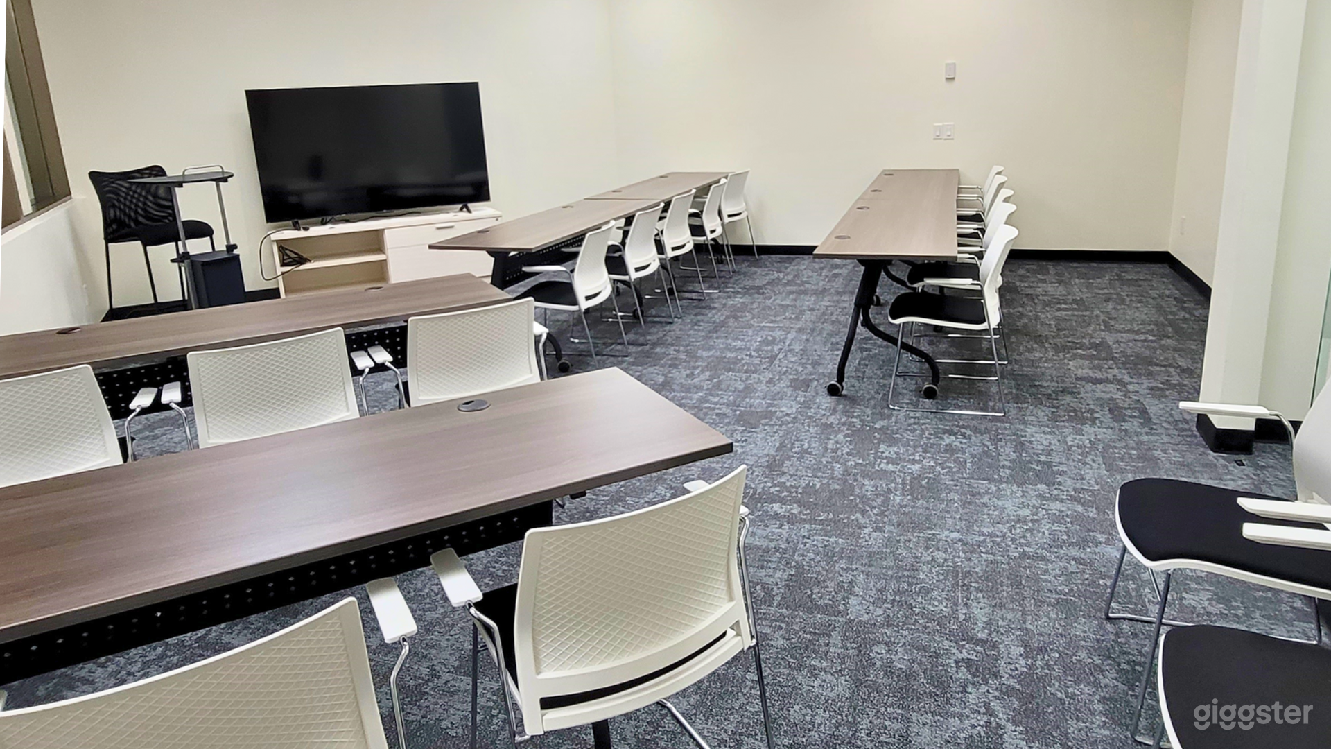 Seminar Room  Photo 3