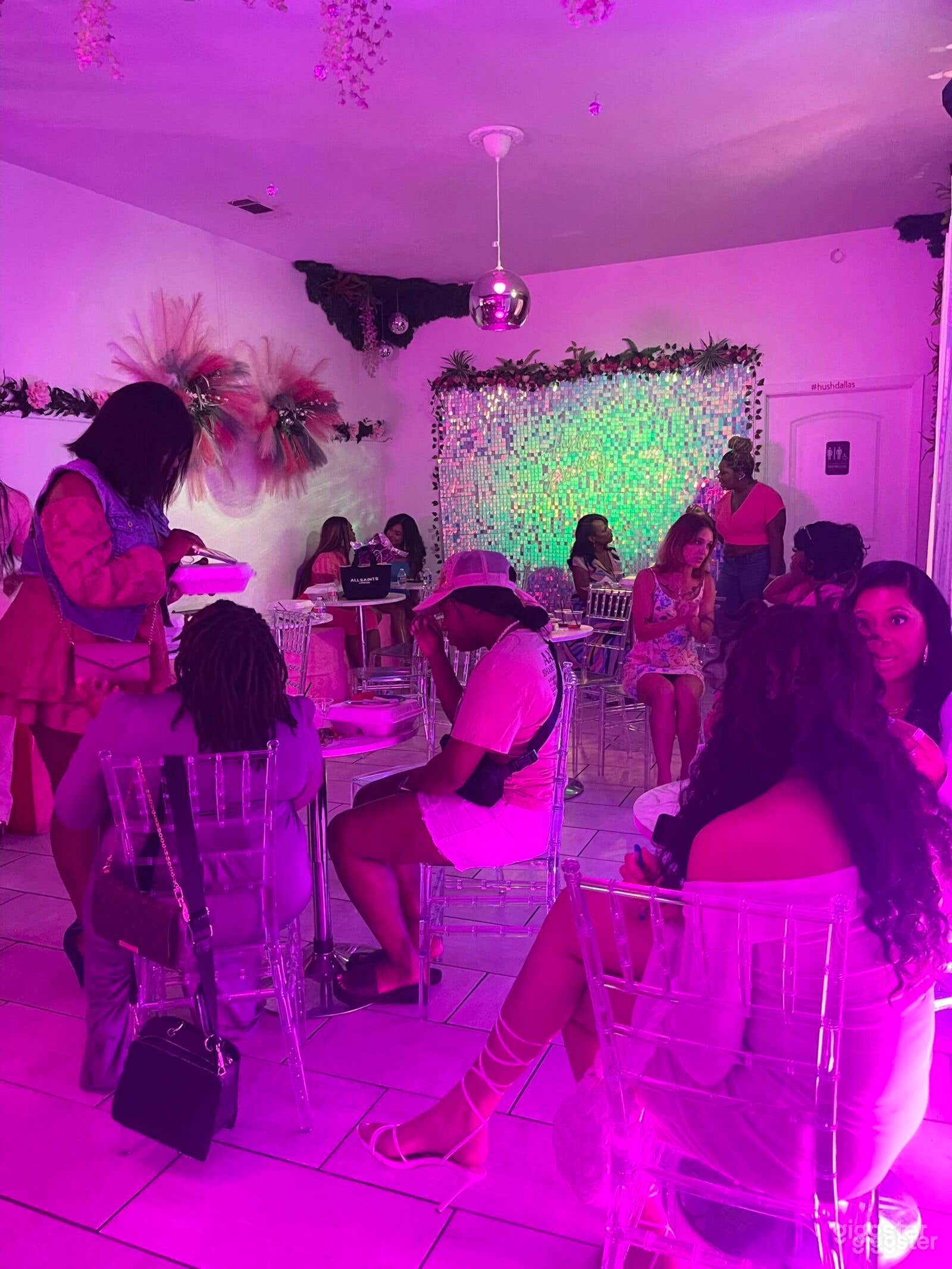 2 Private rooms for larger parties! Neon and Pink Room Photo 4