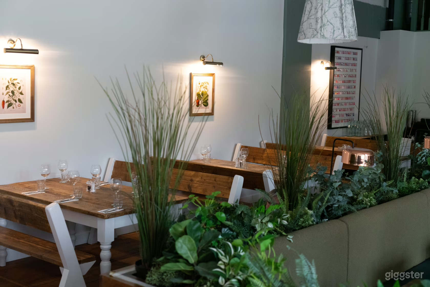 Modern Restaurant Venue for Private Dining & Celebrations Photo 3