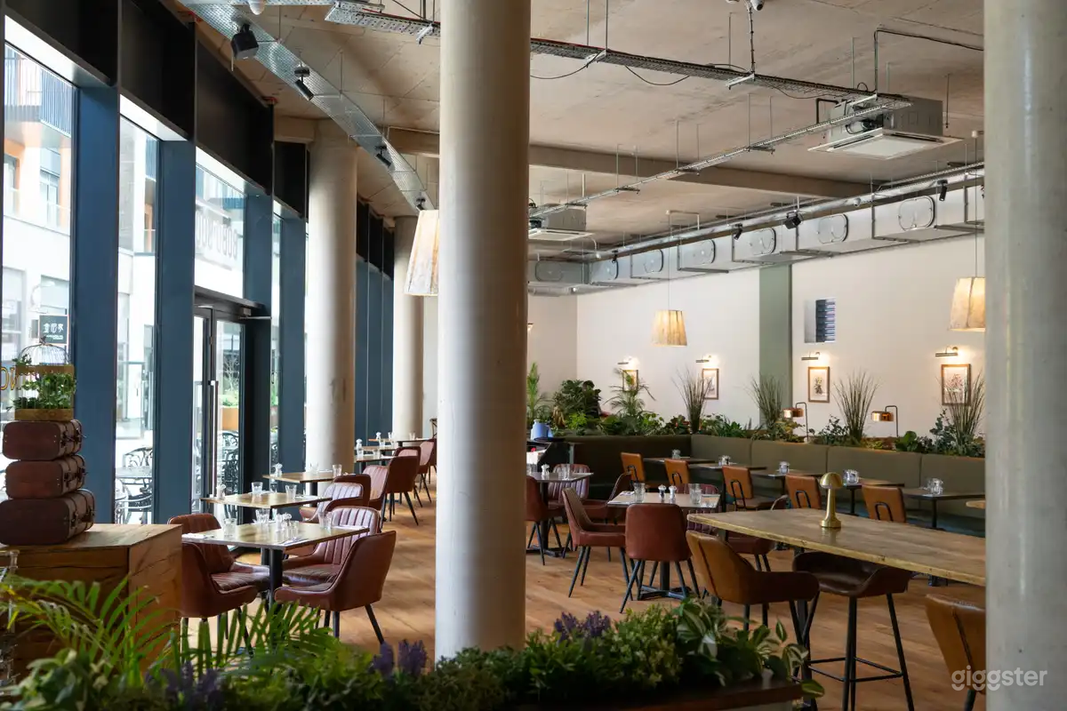 Modern Restaurant Venue for Private Dining & Celebrations Photo 2