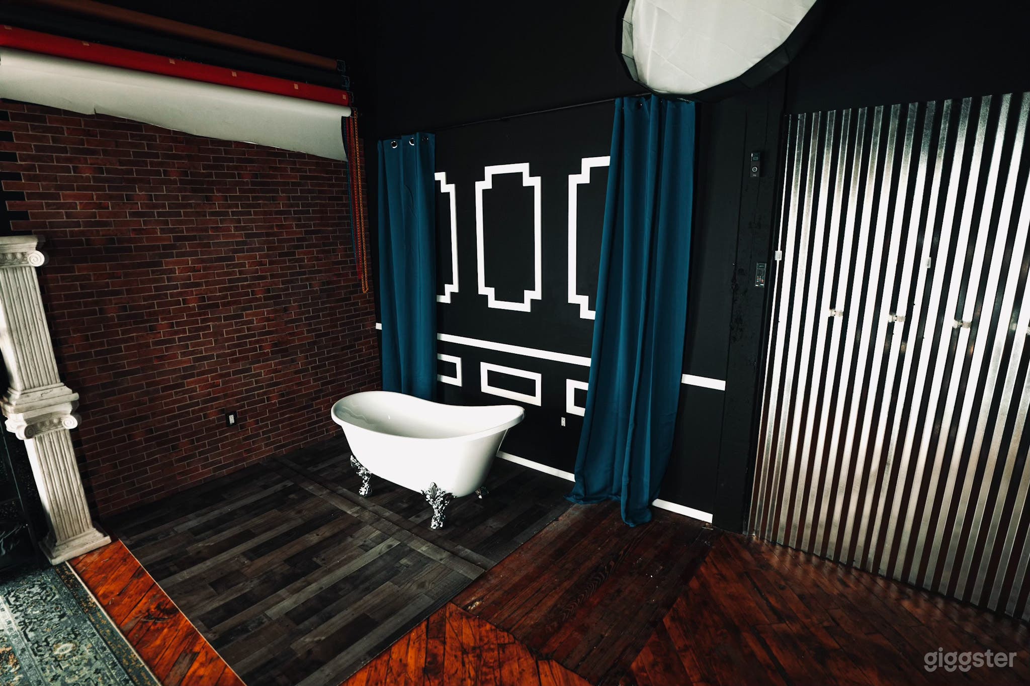 Vintage TV, LED, Brick Wall, Multi-themed Studio Photo 4