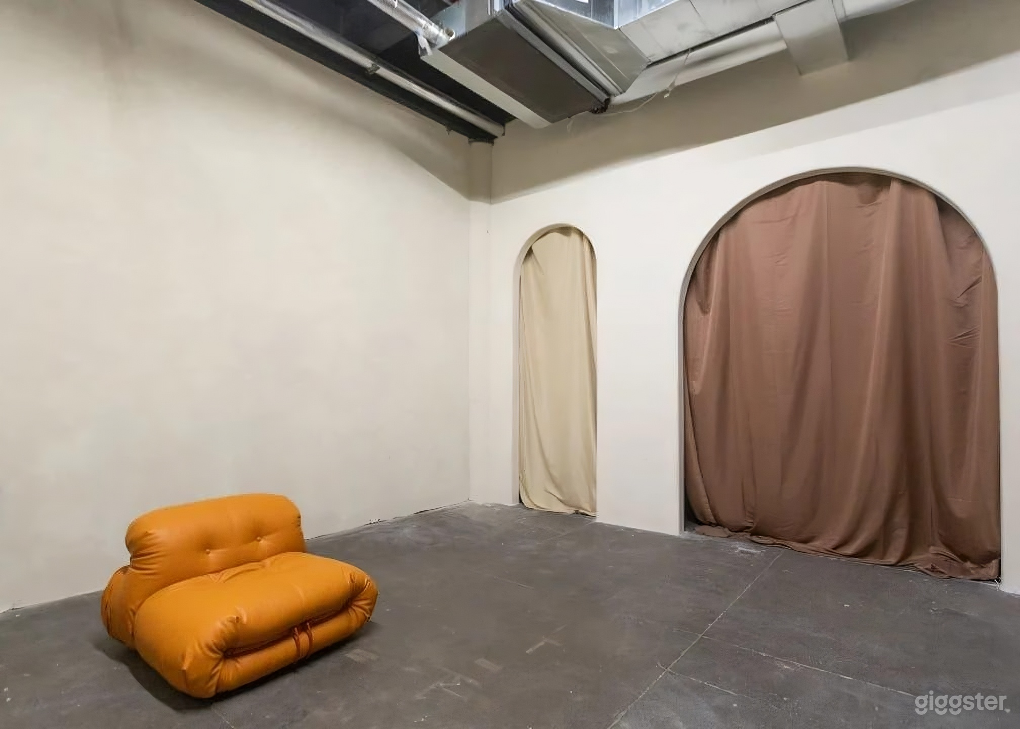 Arched Wabi Sabi Studio + LED Photo 1