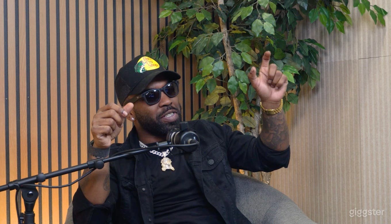 Houston Video Podcast Studio - 3 Video Cameras Photo 2