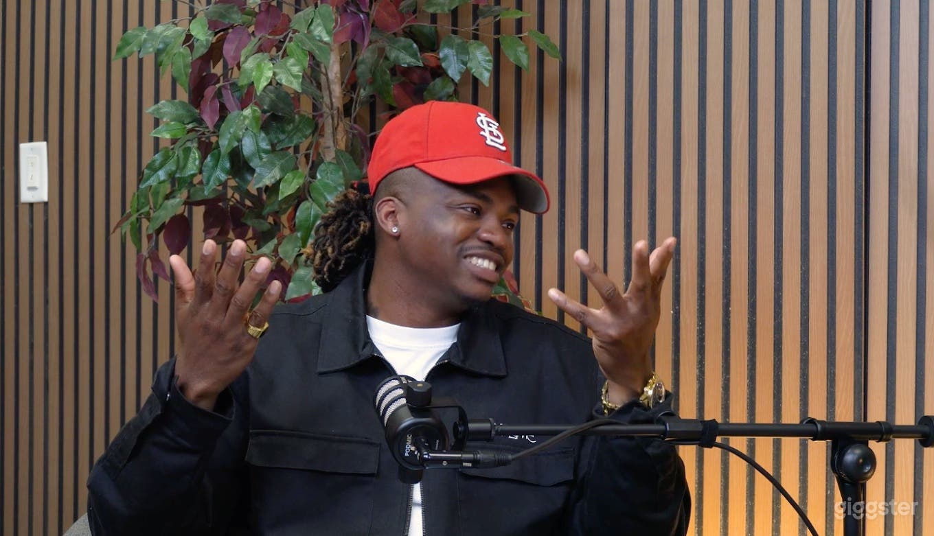 Houston Video Podcast Studio - 3 Video Cameras Photo 4