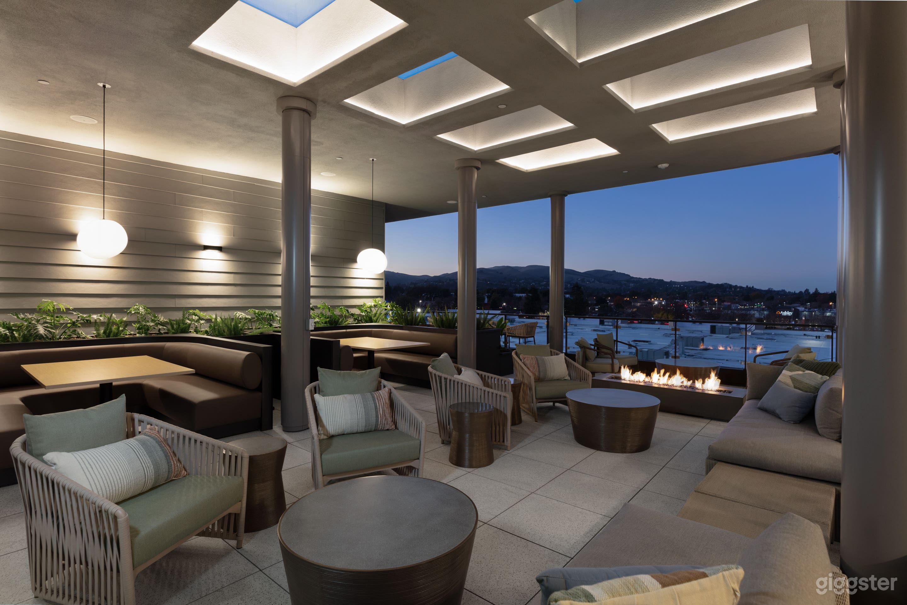 5th Floor Sky Deck with Fireplace & Scenic Hill Views Photo 2