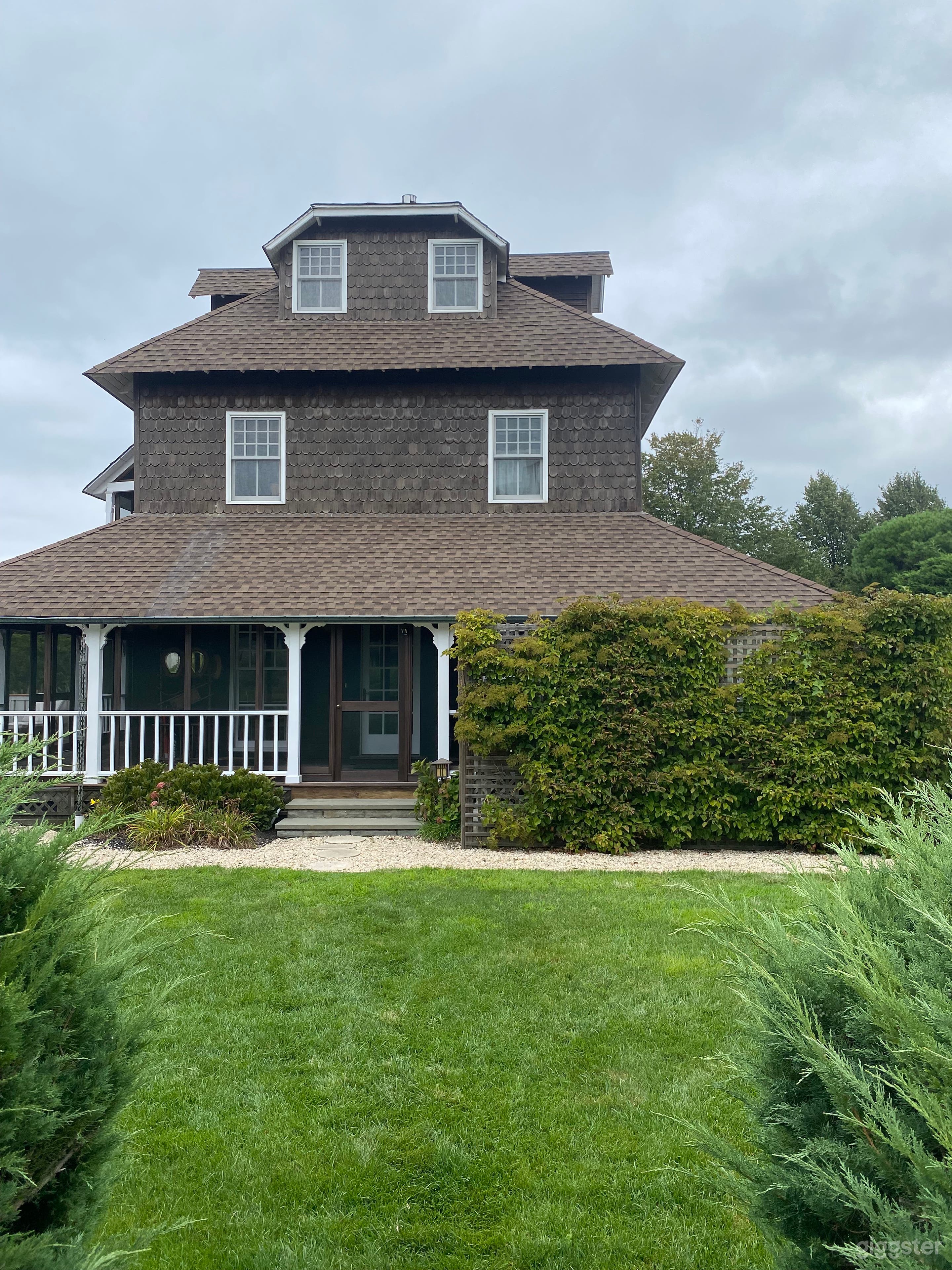 Country Cottage Photo 1