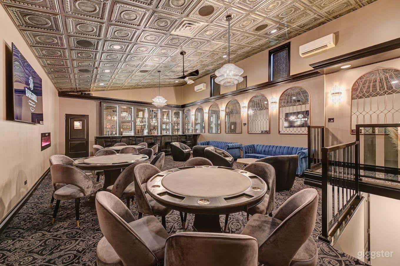 HMD Bar and Grill Photo 1