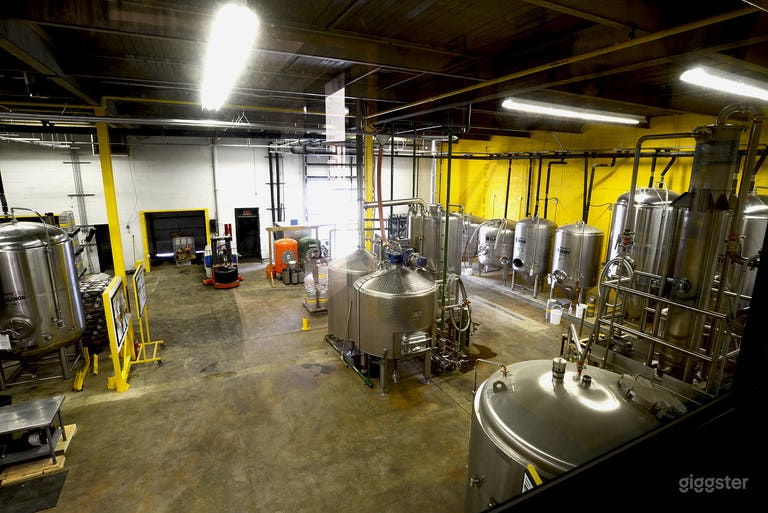  Large Bright Industrial Brewery Space! 